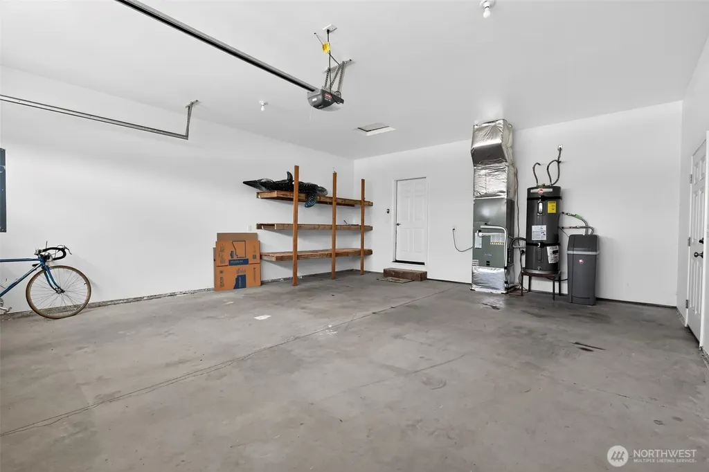 8019 Vialago Parkway Zillah WA 98953