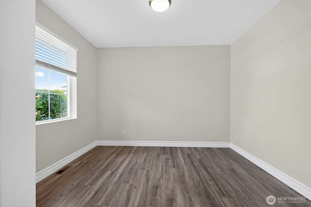 8019 Vialago Parkway Zillah WA 98953
