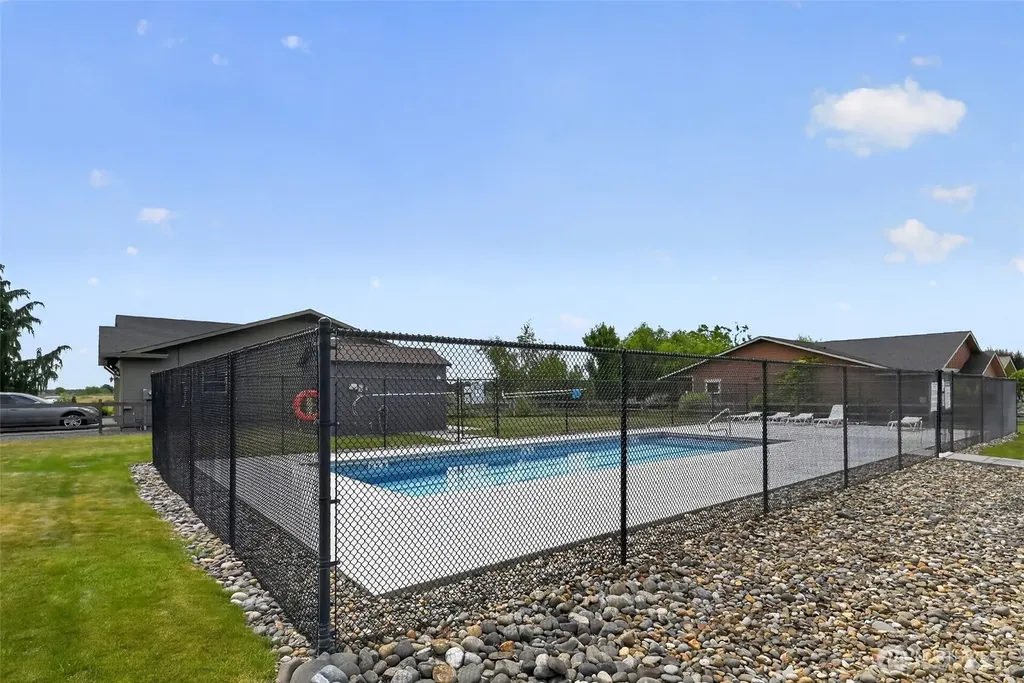 8019 Vialago Parkway Zillah WA 98953