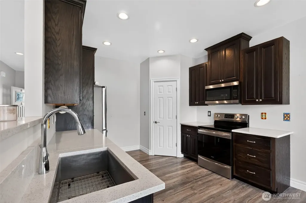 8019 Vialago Parkway Zillah WA 98953