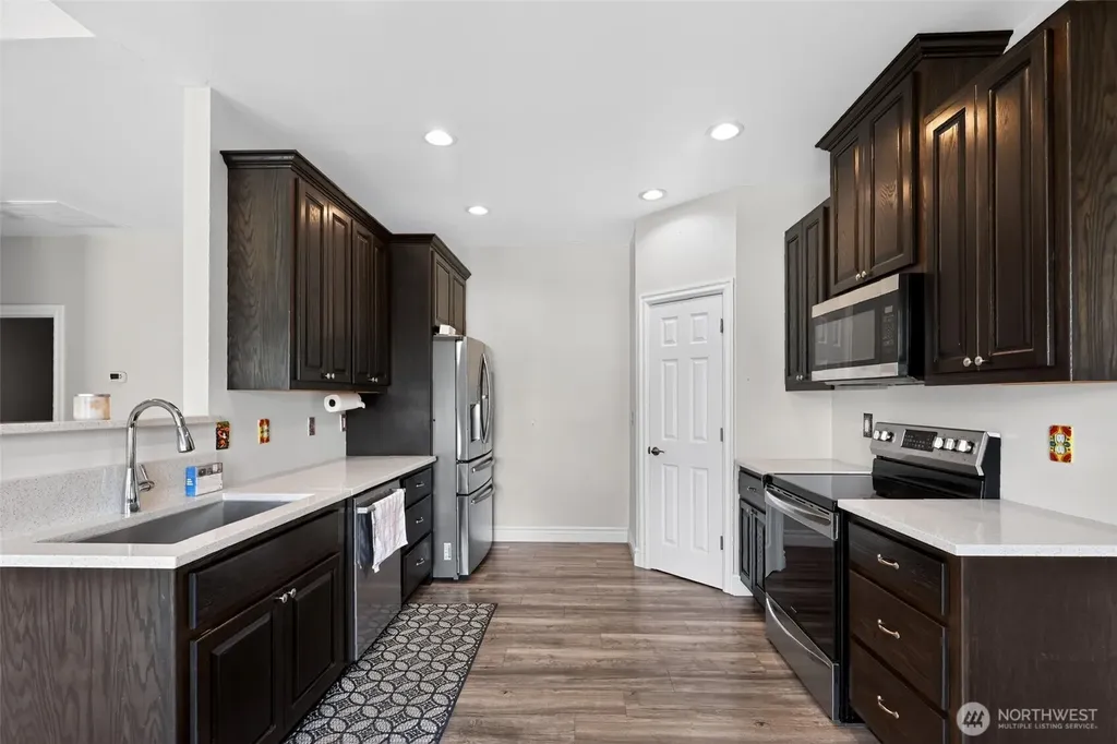 8019 Vialago Parkway Zillah WA 98953