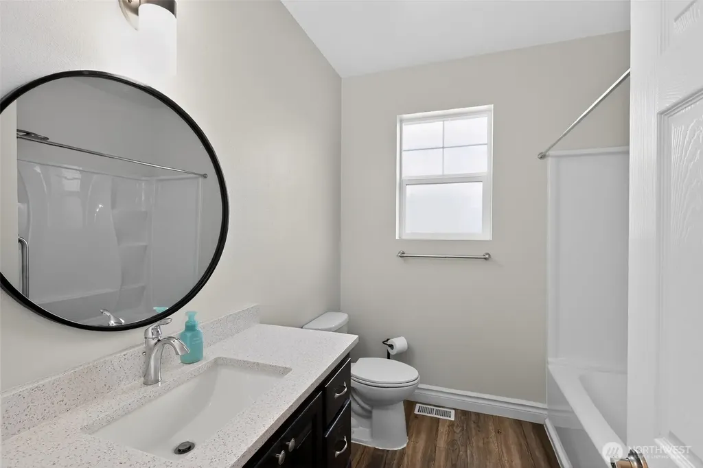 8019 Vialago Parkway Zillah WA 98953