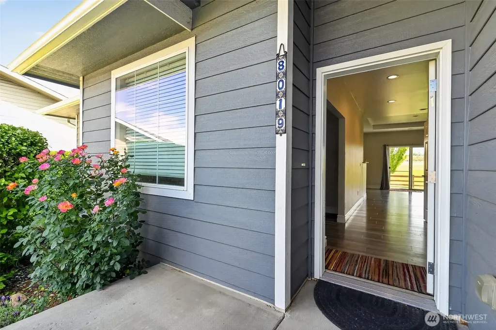 8019 Vialago Parkway Zillah WA 98953