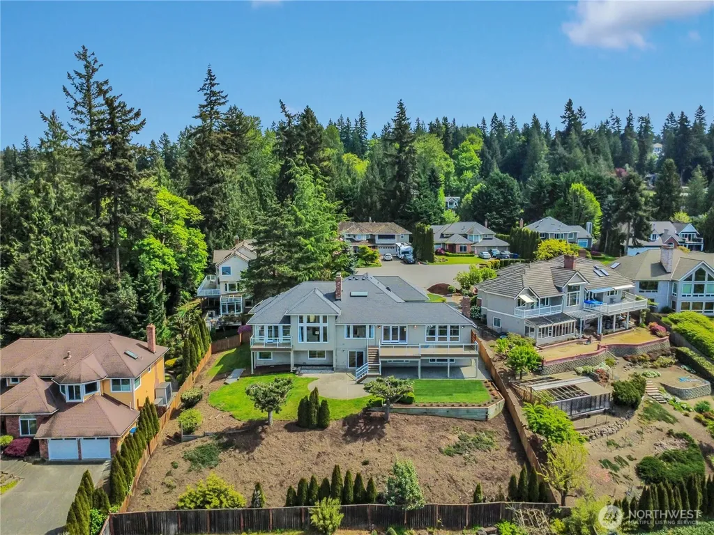 535 208th Avenue NE Sammamish WA 98075