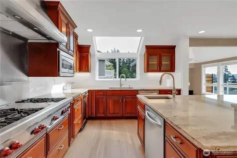 535 208th Avenue NE Sammamish WA 98075