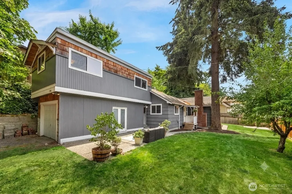 17806 83rd Place NE Kenmore WA 98028