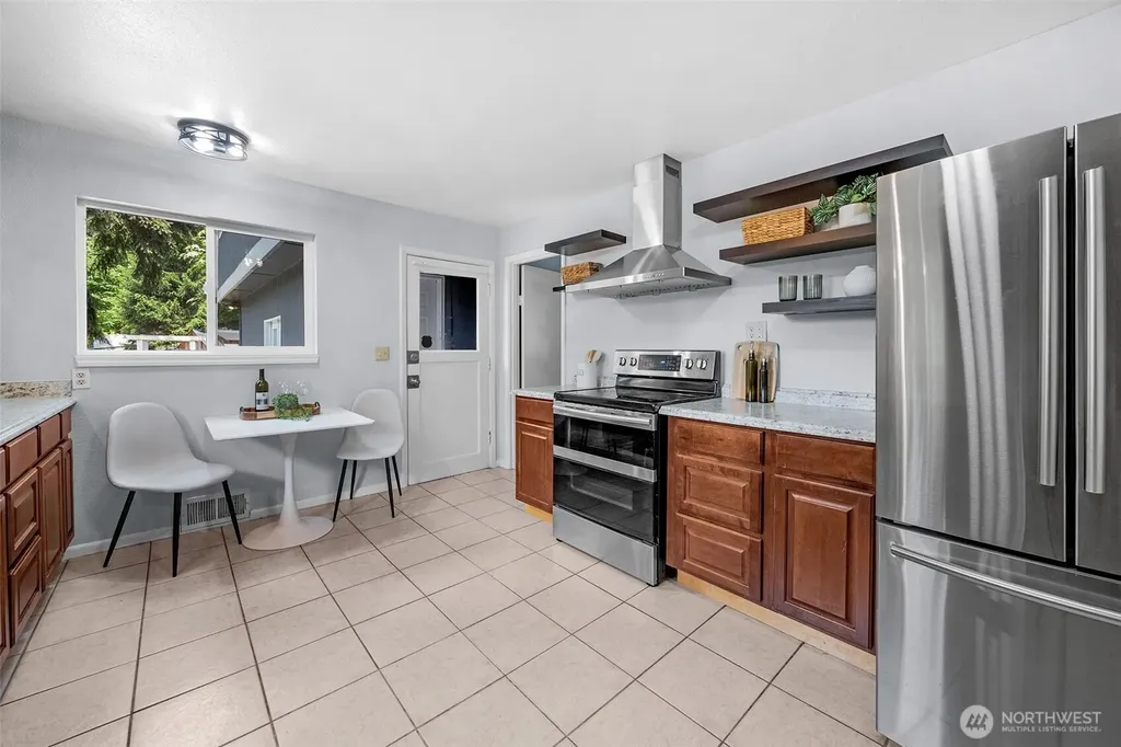 17806 83rd Place NE Kenmore WA 98028