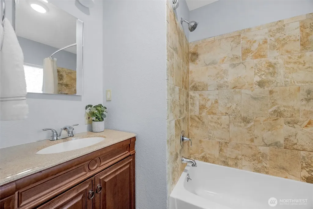 17806 83rd Place NE Kenmore WA 98028