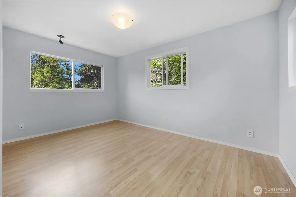 17806 83rd Place NE Kenmore WA 98028