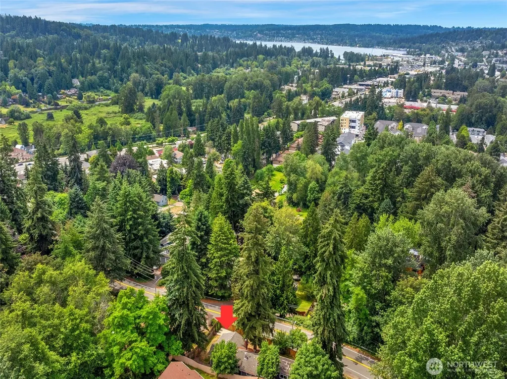 17806 83rd Place NE Kenmore WA 98028