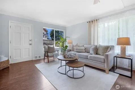 17806 83rd Place NE Kenmore WA 98028