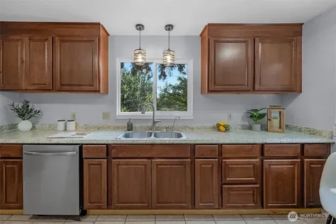 17806 83rd Place NE Kenmore WA 98028