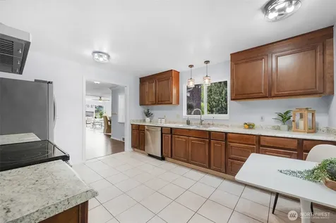 17806 83rd Place NE Kenmore WA 98028