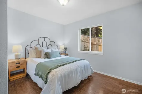 17806 83rd Place NE Kenmore WA 98028