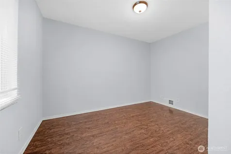 17806 83rd Place NE Kenmore WA 98028