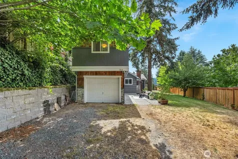 17806 83rd Place NE Kenmore WA 98028