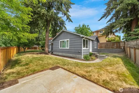 17806 83rd Place NE Kenmore WA 98028