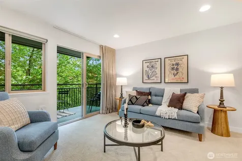 275 W Roy Street Seattle WA 98119