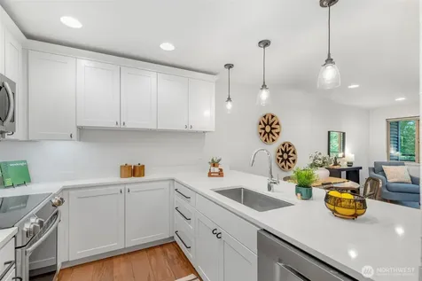 275 W Roy Street Seattle WA 98119