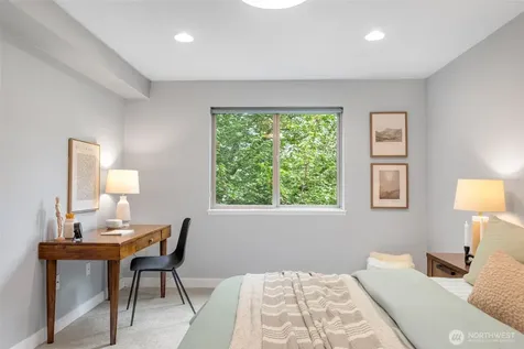 275 W Roy Street Seattle WA 98119