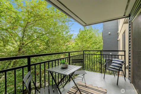 275 W Roy Street Seattle WA 98119