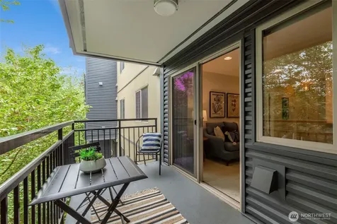 275 W Roy Street Seattle WA 98119