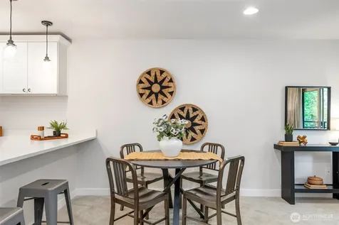 275 W Roy Street Seattle WA 98119