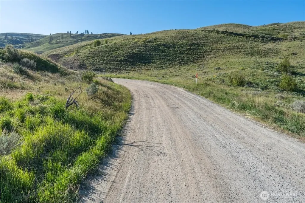 25 Chelan Hills Acres Road Orondo WA 98843
