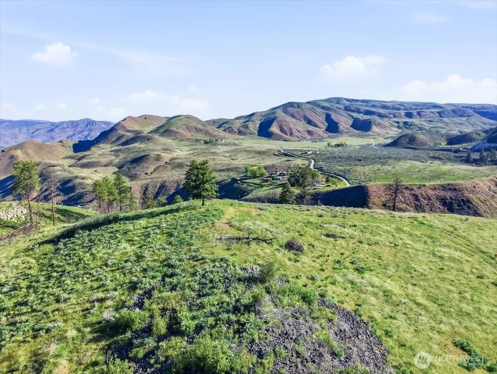 25 Chelan Hills Acres Road Orondo WA 98843