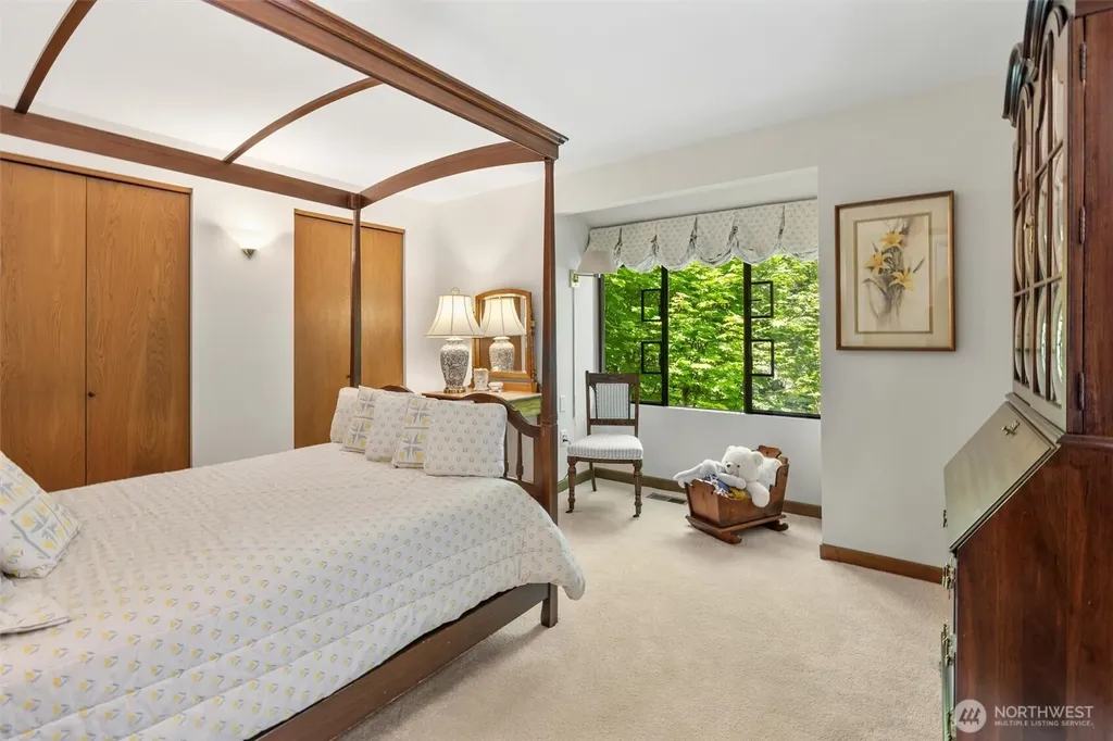 22329 NE 28th Street Sammamish WA 98074