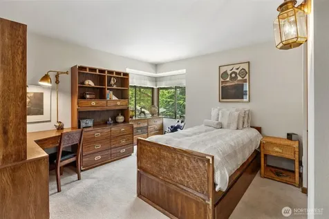 22329 NE 28th Street Sammamish WA 98074