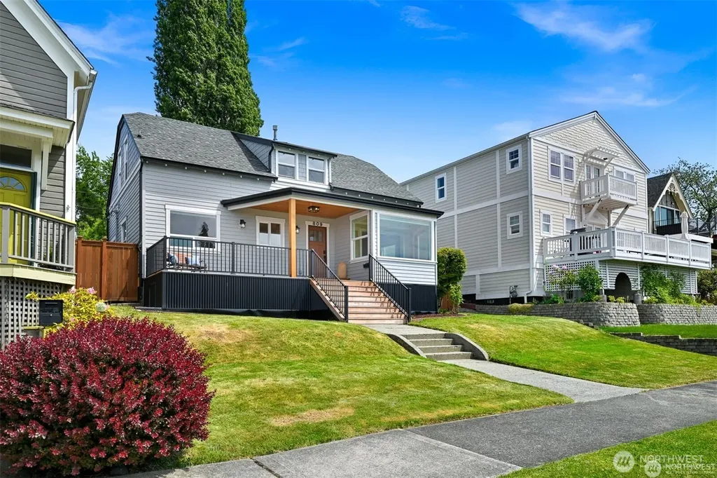 809 12th Street Bellingham WA 98225