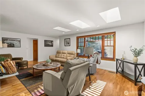 4918 119th Avenue SE Bellevue WA 98006