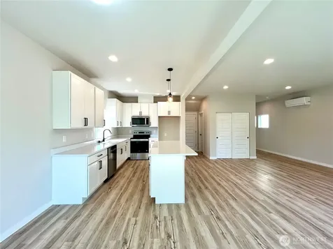 1568 S 28th Street Tacoma WA 98409