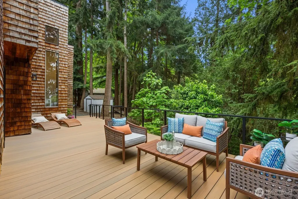 11730 Clearview Drive Edmonds WA 98026
