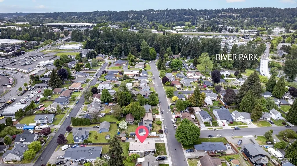 610 4th Street NE Puyallup WA 98372