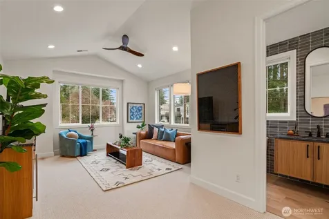 11204 108th Ave NE Kirkland WA 98033