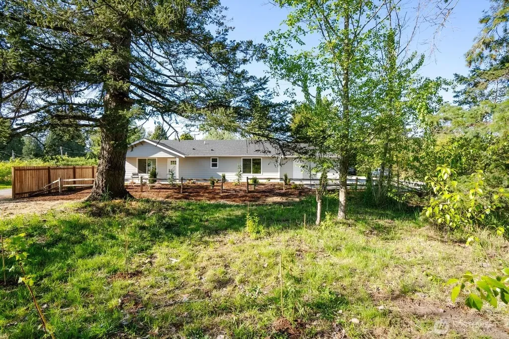 4392 Birch Bay Lynden Road Blaine WA 98230