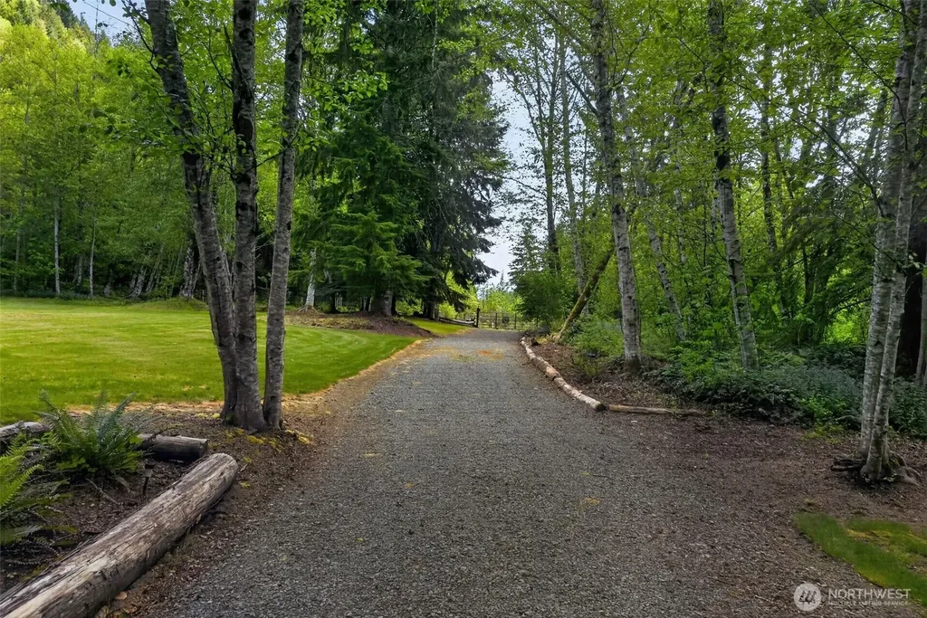9061 Us Highway 12 Randle WA 98377