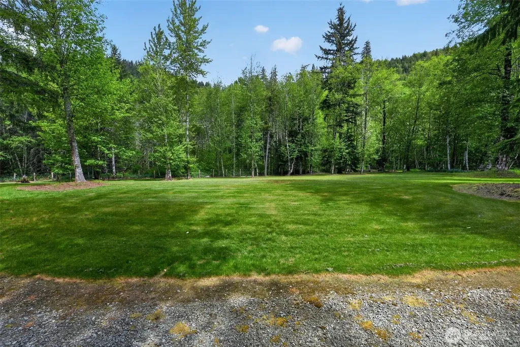 9061 Us Highway 12 Randle WA 98377