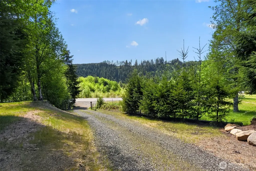 9061 Us Highway 12 Randle WA 98377