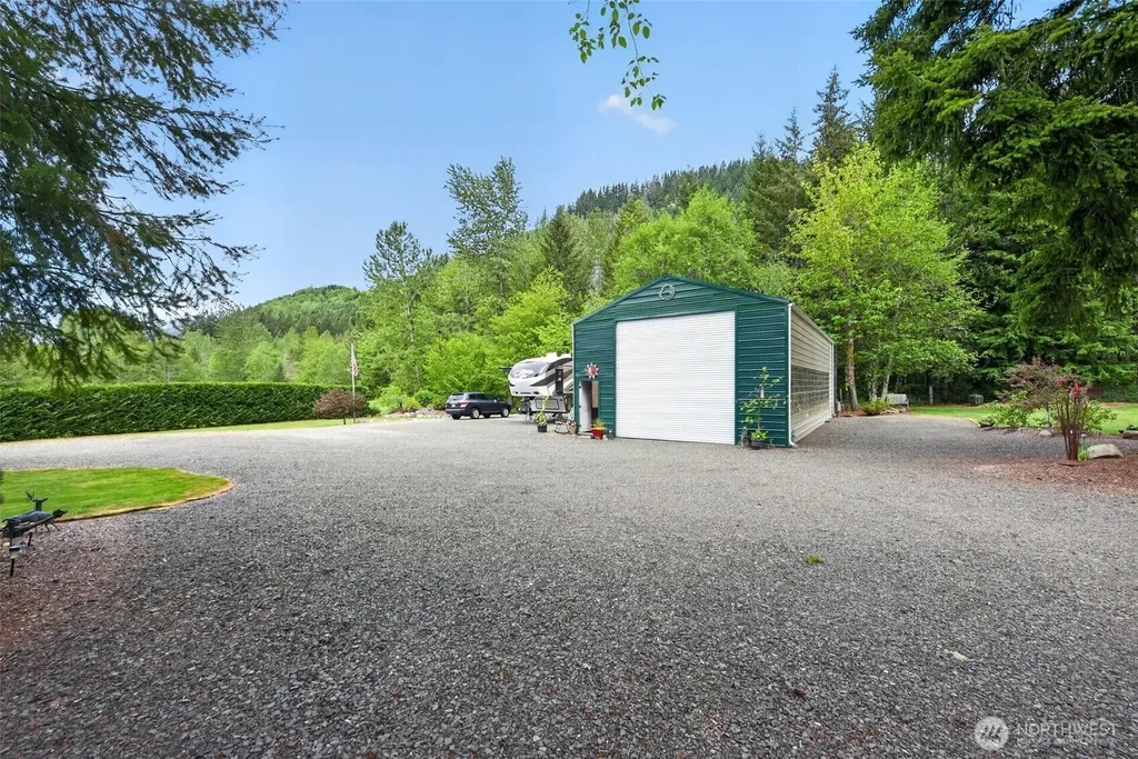 9061 Us Highway 12 Randle WA 98377