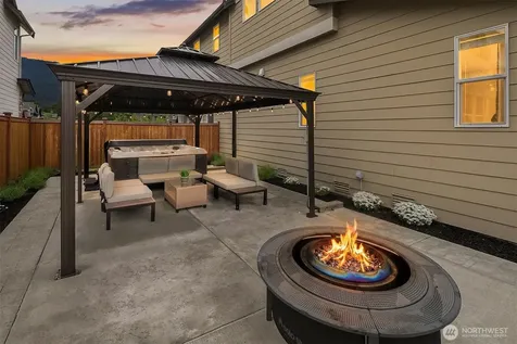 1796 Canyon Ave SE North Bend WA 98045