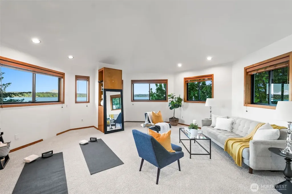 11318 Vipond Drive NW Gig Harbor WA 98329