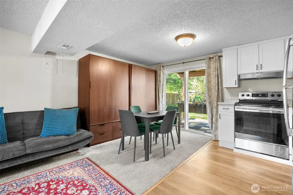 913 92nd Street SE Everett WA 98208