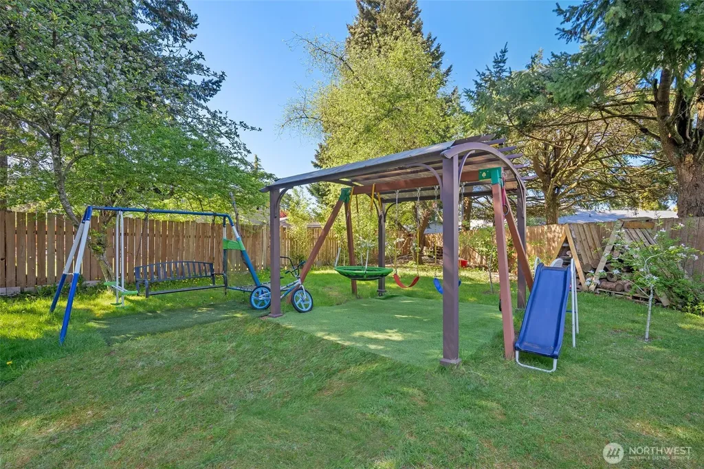 913 92nd Street SE Everett WA 98208