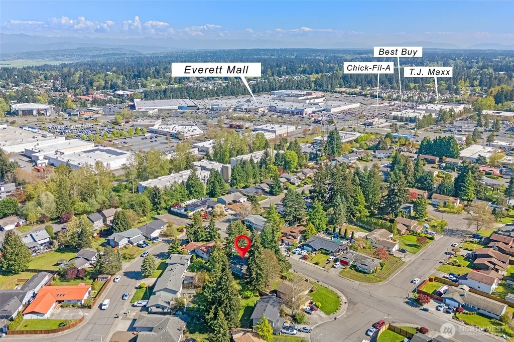 913 92nd Street SE Everett WA 98208