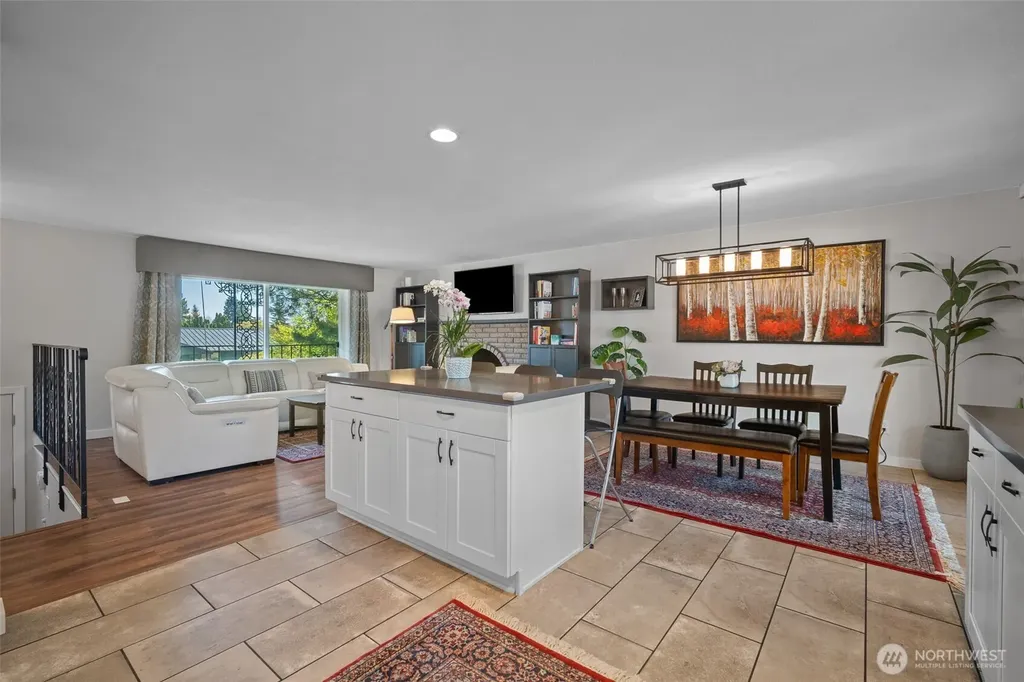 913 92nd Street SE Everett WA 98208