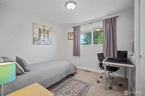 913 92nd Street SE Everett WA 98208