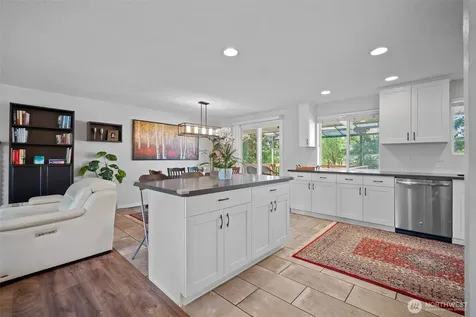 913 92nd Street SE Everett WA 98208